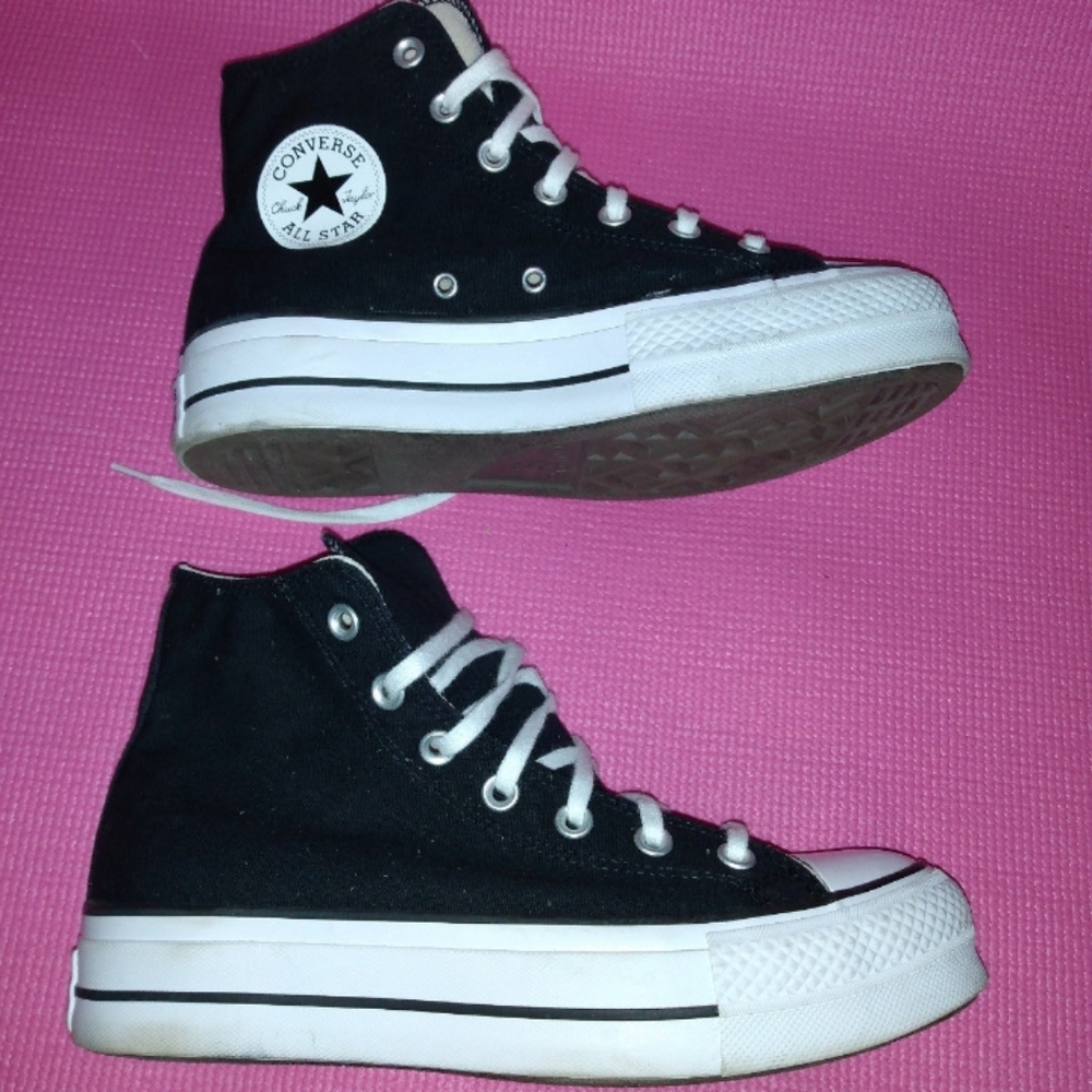 Converse - Picture 3 of 3